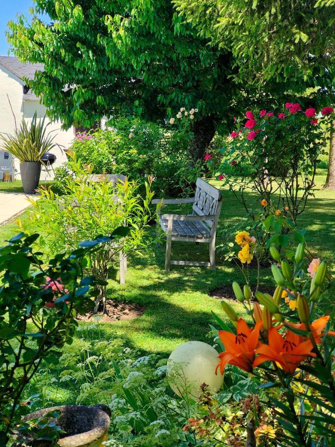 Gite Pause Au Jardin Saint-Branchs Exterior foto